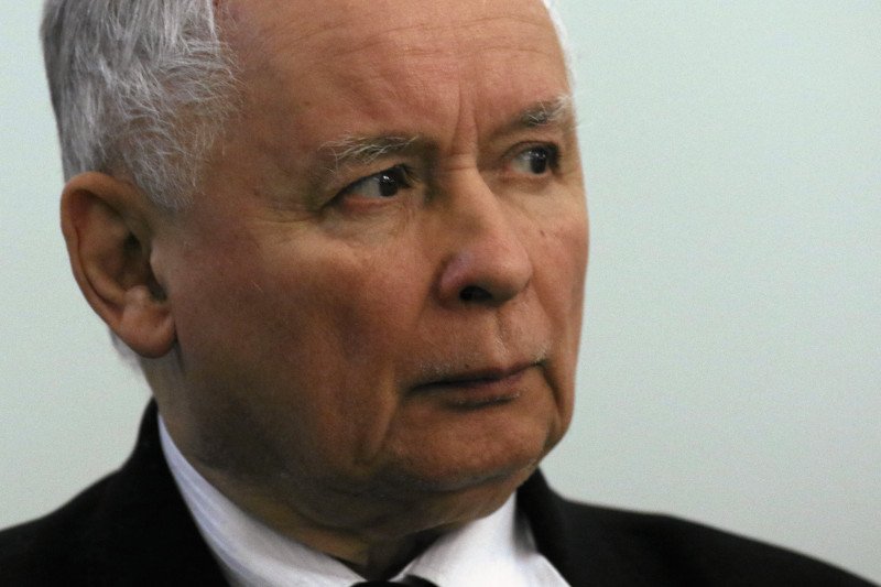 Susza niszczy uprawy, rolnicy liczą straty. Jeśli rząd nic ruszy z pomocą, protesty mogą zachwiać dobrymi dla PiS sondażami.