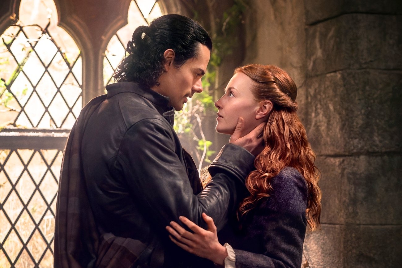 Nie myślałam, iż tak wciągnie mnie prequel "Outlandera". Zakochacie się w tej historii