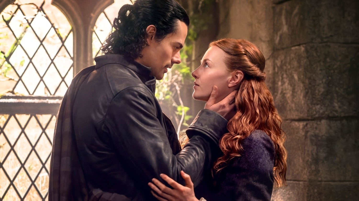 Jest taki, jaki powinien być. Prequel "Outlandera" pokochają fani romansów "Outlander: Krew z krwi" to udany prequel, który pokochają fani romansów
