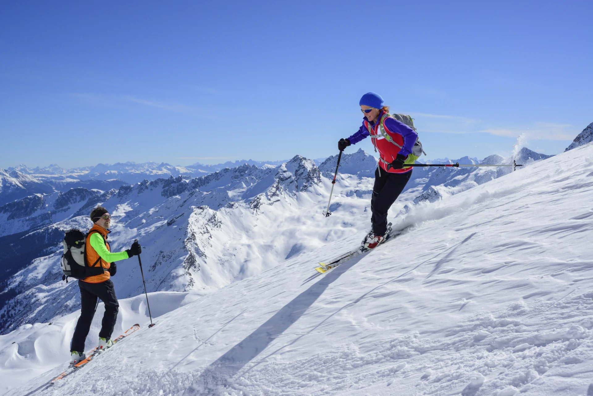 Wczesną jesienią sezon narciarski rusza także na Stubaier Gletscher. Wczesną jesienią sezon narciarski rusza także na Stubaier Gletscher.
