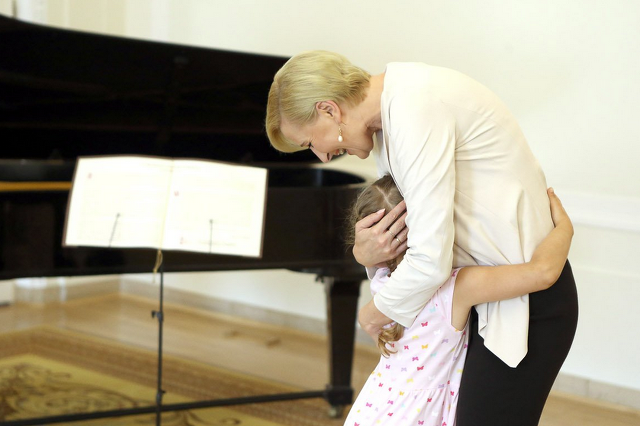 Agata Duda i Julia. Żona prezydenta ociepla wizerunek?
