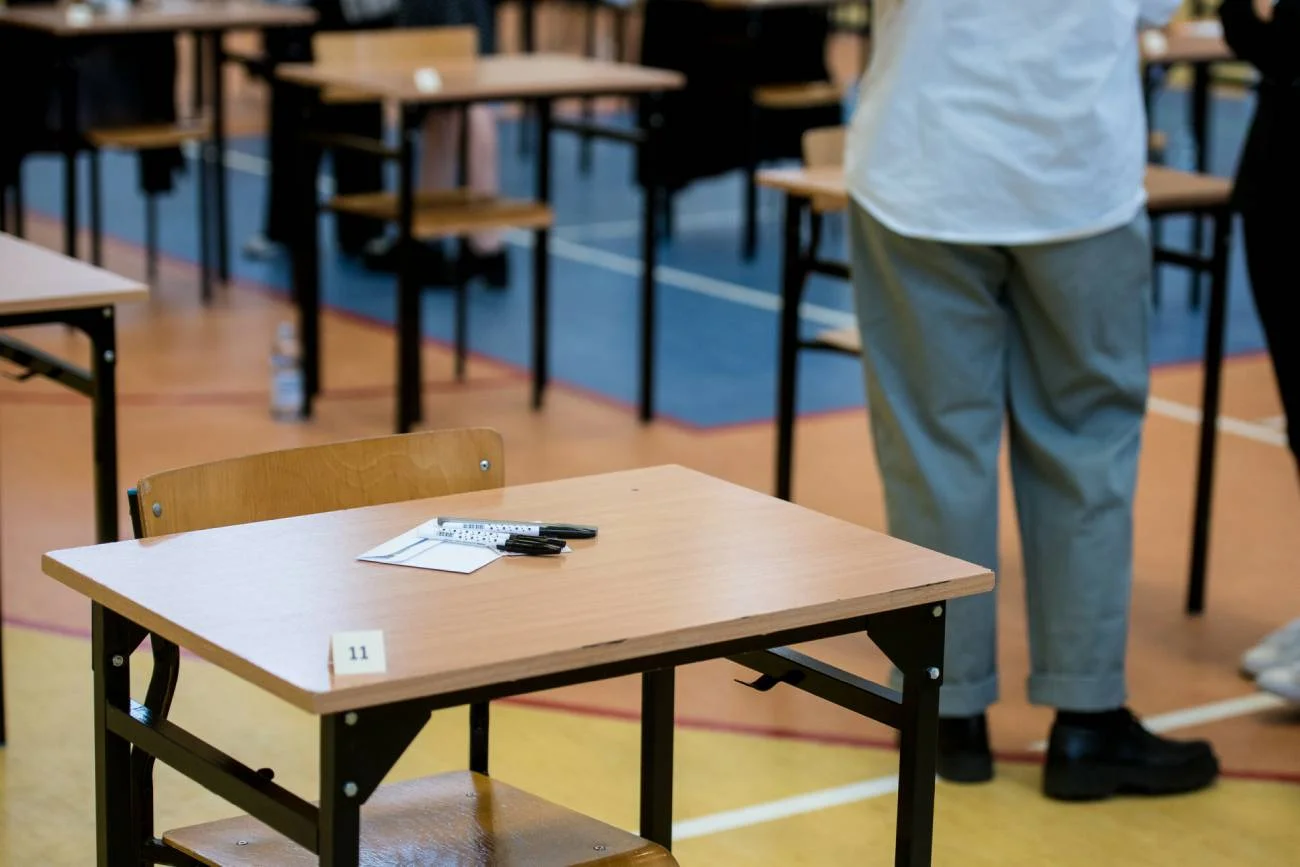 Matura 2025 będzie inna niż rok temu. Nowe zmiany ucieszą głównie... jedną grupę uczniów Matura 2025 – nowe wymagania. Ucieszą jedną grupę uczniów