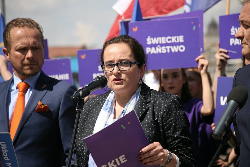 Posłanka Anita Kucharska–Dziedzic (Lewica, Zielona Góra), założycielka stowarzyszenia antyprzemocowego BABA. Planuje złożyć projekt ustawy, w którym znajdzie się zmiana definicji gwałtu.