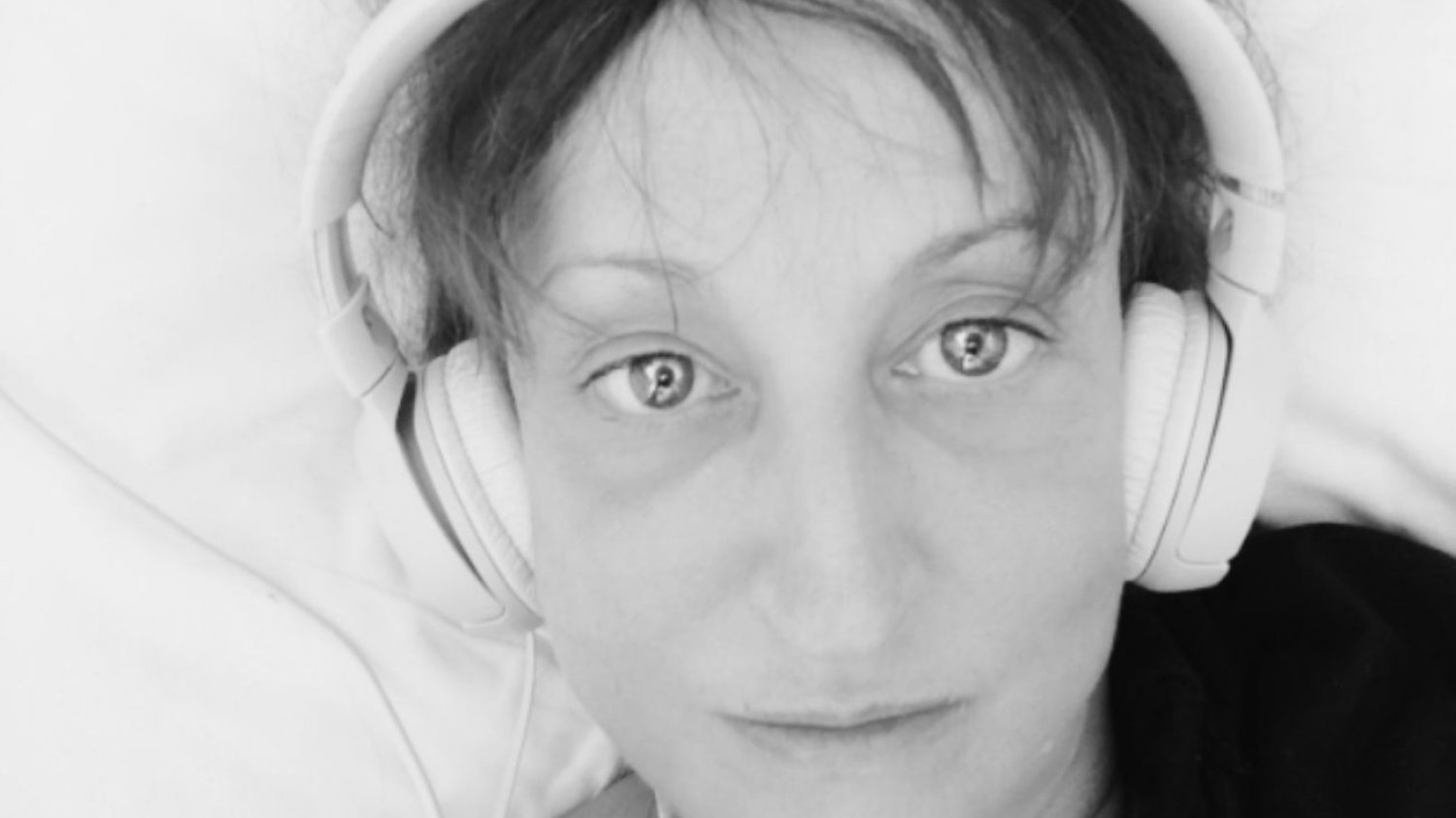 Agnieszka Burzyńska walczy o życie. Dziennikarka wydała poruszający komunikat. Agnieszka Burzyńska przekazała smutne wieści. Dziennikarka walczy o życie.