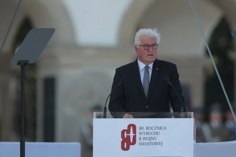 Stoję dzisiaj przed polskim narodem bosy – mówił w Warszawie Frank-Walter Steinmeier.