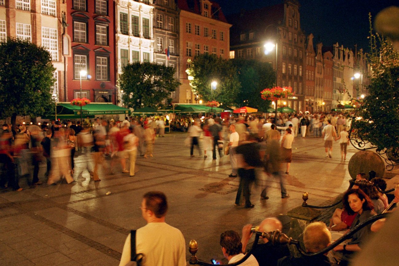 Nocny rajd  30-latka po Gdańsku. Mężczyzna potrącił dwie osoby.