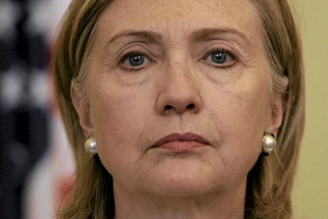 Hilary Clinton z powodu zapalenia płuc przerywa na kilka dni kampanię wyborczą.