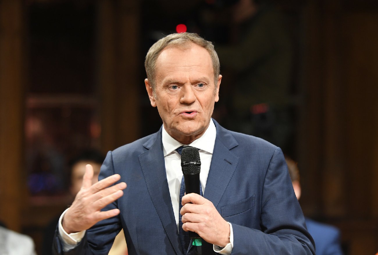 Tusk i Siemoniak na celowniku prokuratury. Nawet 10 lat więzienia.
