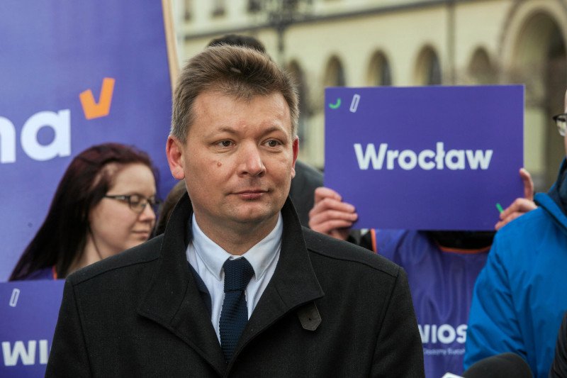 Michał Syska zrezygnował ze współpracy z Wiosną. Miał dość tego tego, że w partii decyzje nie są podejmowane w sposób demokratyczny.