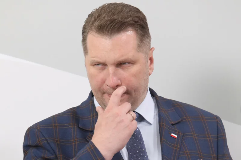 Książka Roszkowskiego do HiT, z fragmentami wspomnień pedofilskich, ma nie być jedynym podręcznikiem.