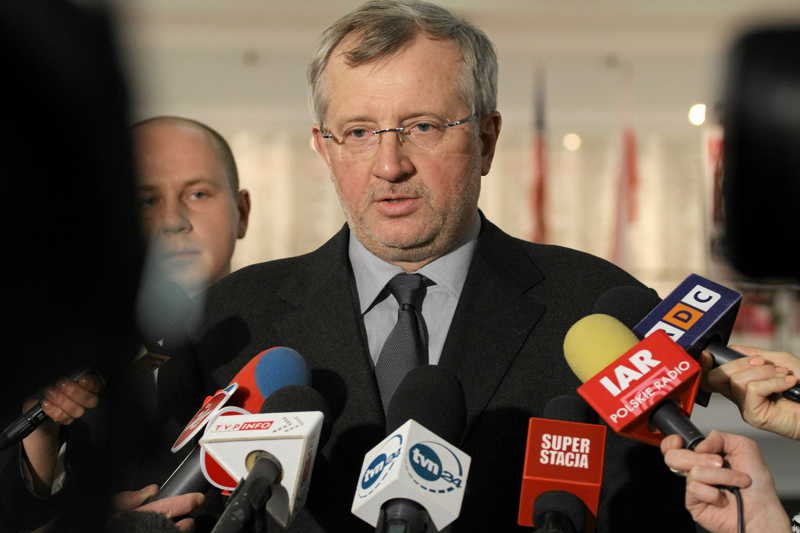 Marek Siwiec będzie reprezentował Ruch Palikota w europarlamencie, ale nie wstępuje do tej partii.