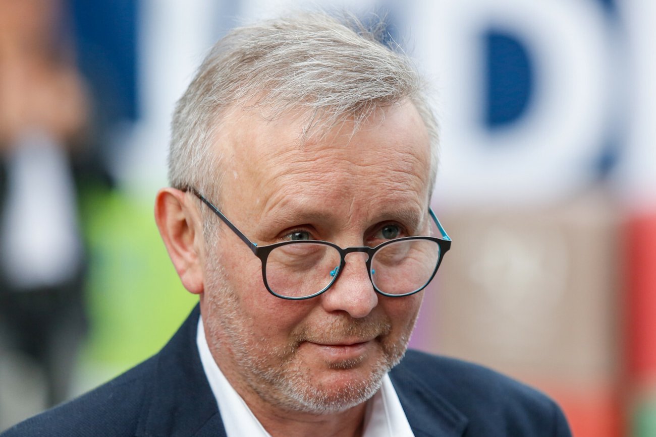 Piotr Baron nie pojawia się na antenie radiowej Trójki z powodu choroby.