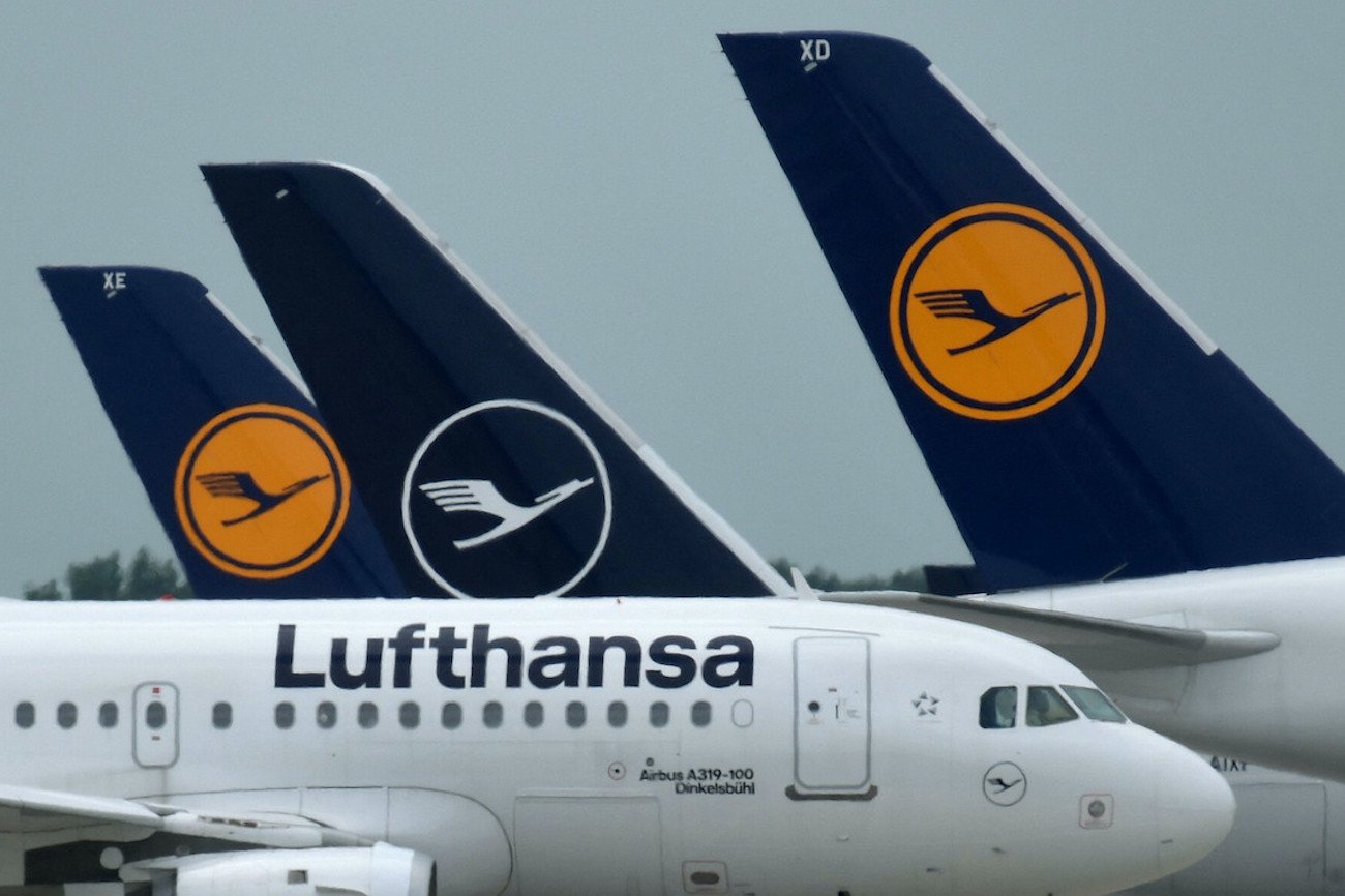 Lufthansa będzie witać pasażerów językiem "neutralnym pod względem płci".