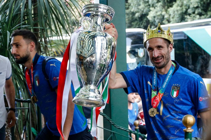 Włosi świętujący zwycięstwo w Euro 2020 już w swojej ojczyźnie