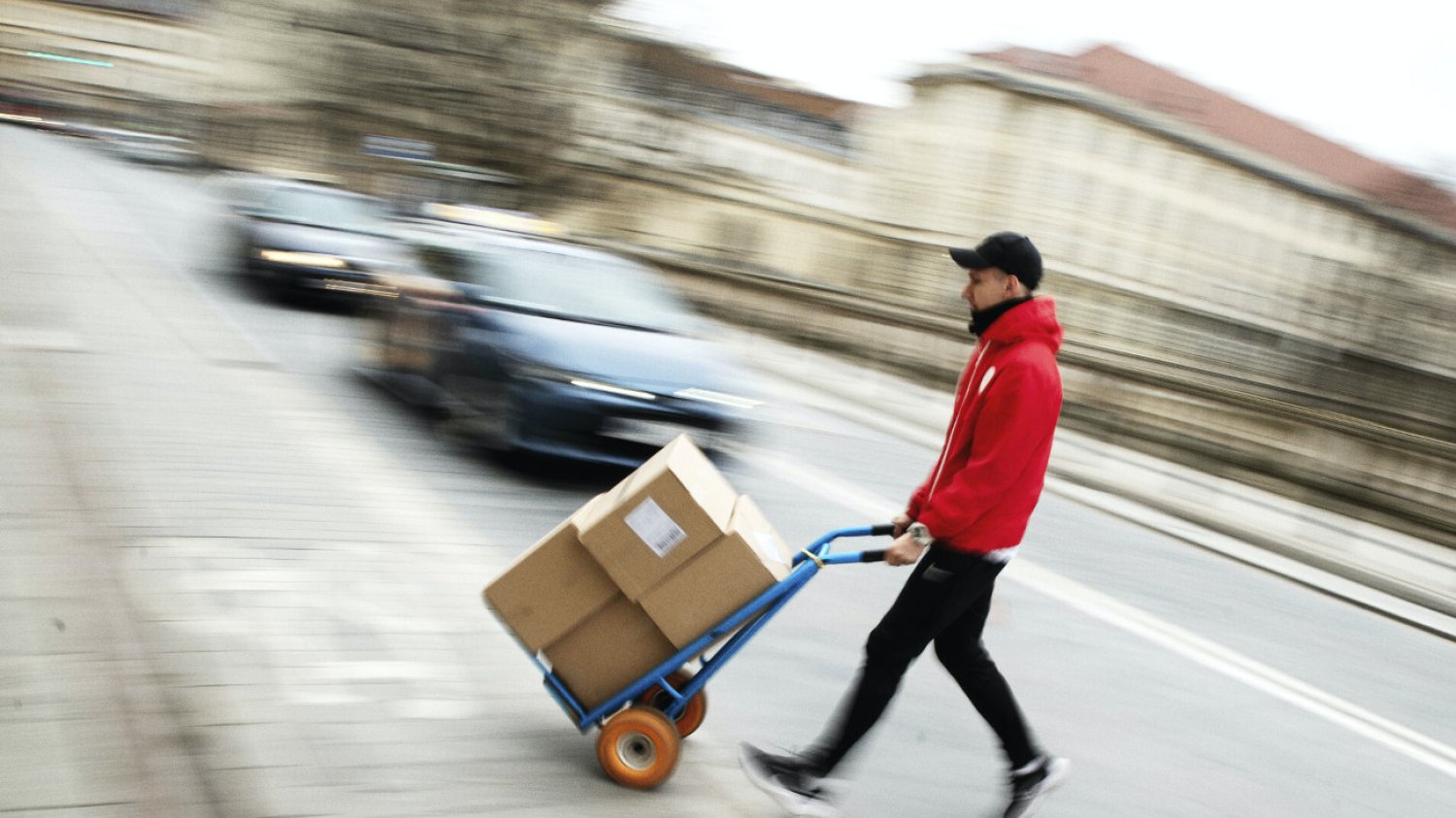 W Polsce nadal nie możemy zamówić przez internet leków na receptę z dostawą do domu.