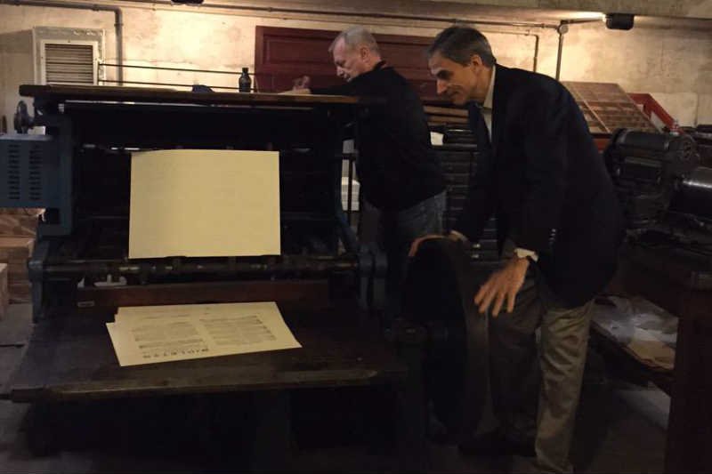 Nowy ambasador USA w Warszawie poznaje miasto, w którym spędzie kilka najbliższych lat.