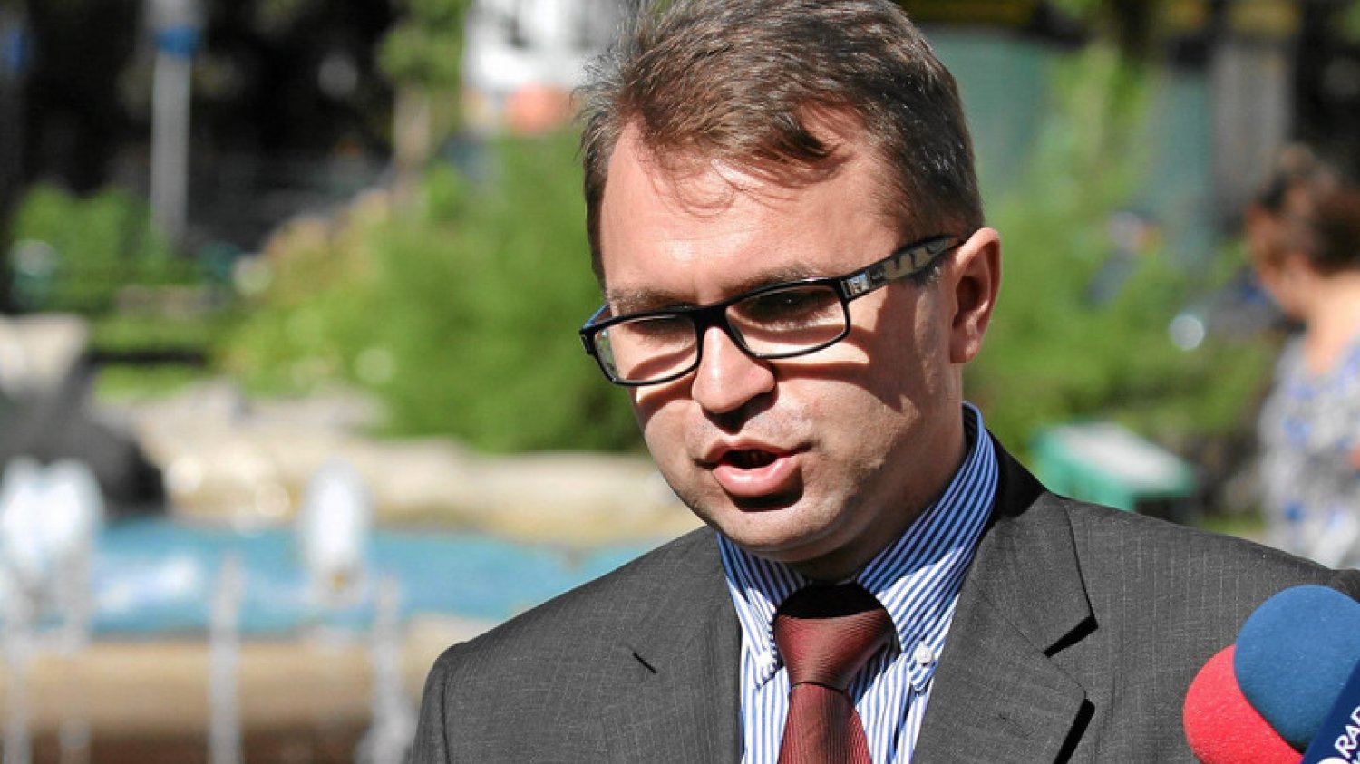Zbigniew Girzyński miał wypadek samochodowy. Strażacy wyciągnęli posła PiS ze zgniecionego samochodu