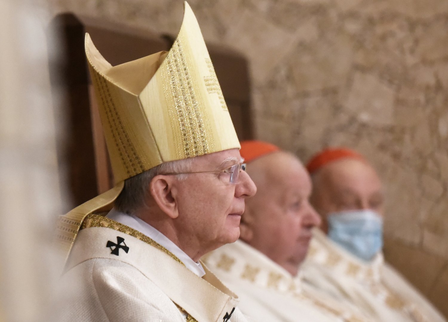 Polacy bardzo źle oceniają działania w ramach walki z pedofilią w wykonaniu Kościoła katolickiego.