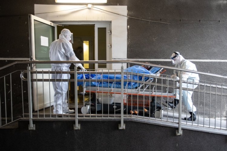 Koronawirus: coraz więcej zgonów na COVID-19 na Mazowszu.