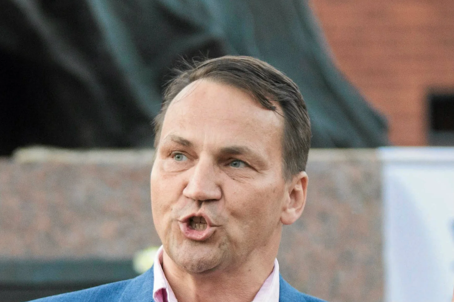 Radosław Sikorski napisał o karze śmierci na Twitterze. Podzielił wpisem internautów.