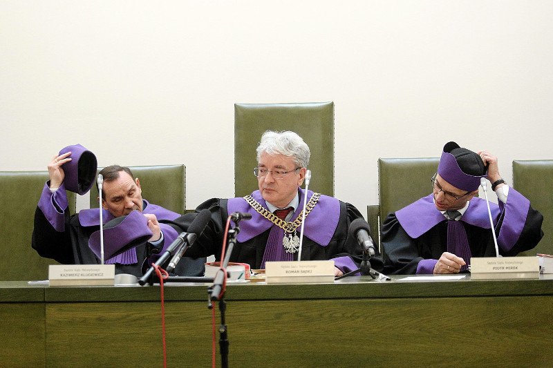 Wczoraj w nocy do Sejmu wpłynął projekt nowej ustawy o Sądzie Najwyższym. To ostatni akord w przejęciu sądów przez PiS.