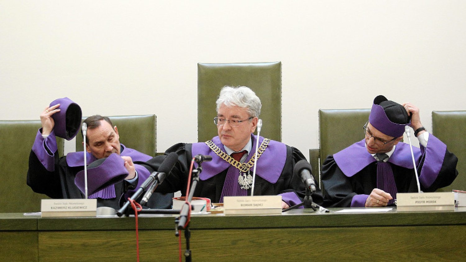 Wczoraj w nocy do Sejmu wpłynął projekt nowej ustawy o Sądzie Najwyższym. To ostatni akord w przejęciu sądów przez PiS.