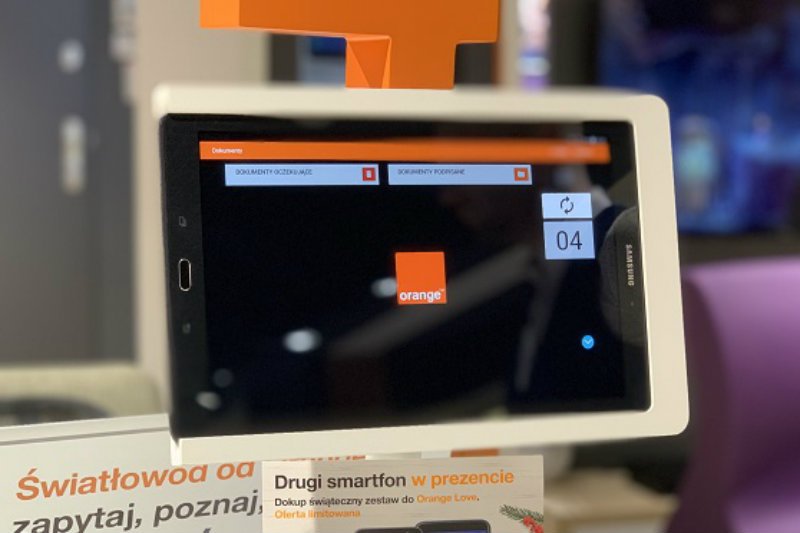 Orange jako pierwsza sieć umożliwia zawieranie umów za pomocą podpisu na tablecie
