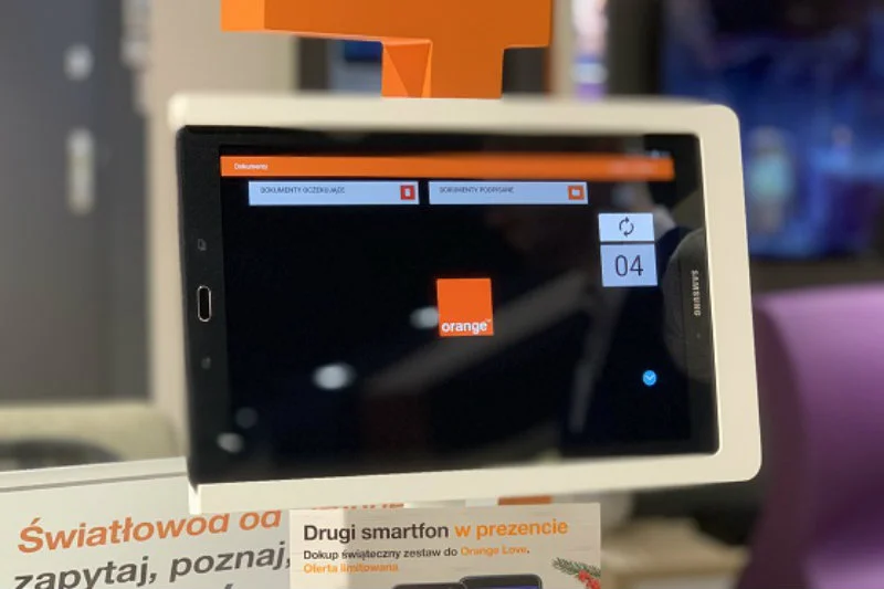 Orange jako pierwsza sieć umożliwia zawieranie umów za pomocą podpisu na tablecie