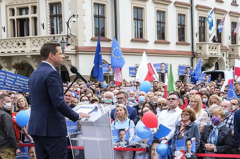 Mariusz Max Kolonko proponuje zesłać do obozów pracy zwolenników Rafała Trzaskowskiego. Mariusz Max Kolonko proponuje zesłać do obozów pracy zwolenników Rafała Trzaskowskiego.