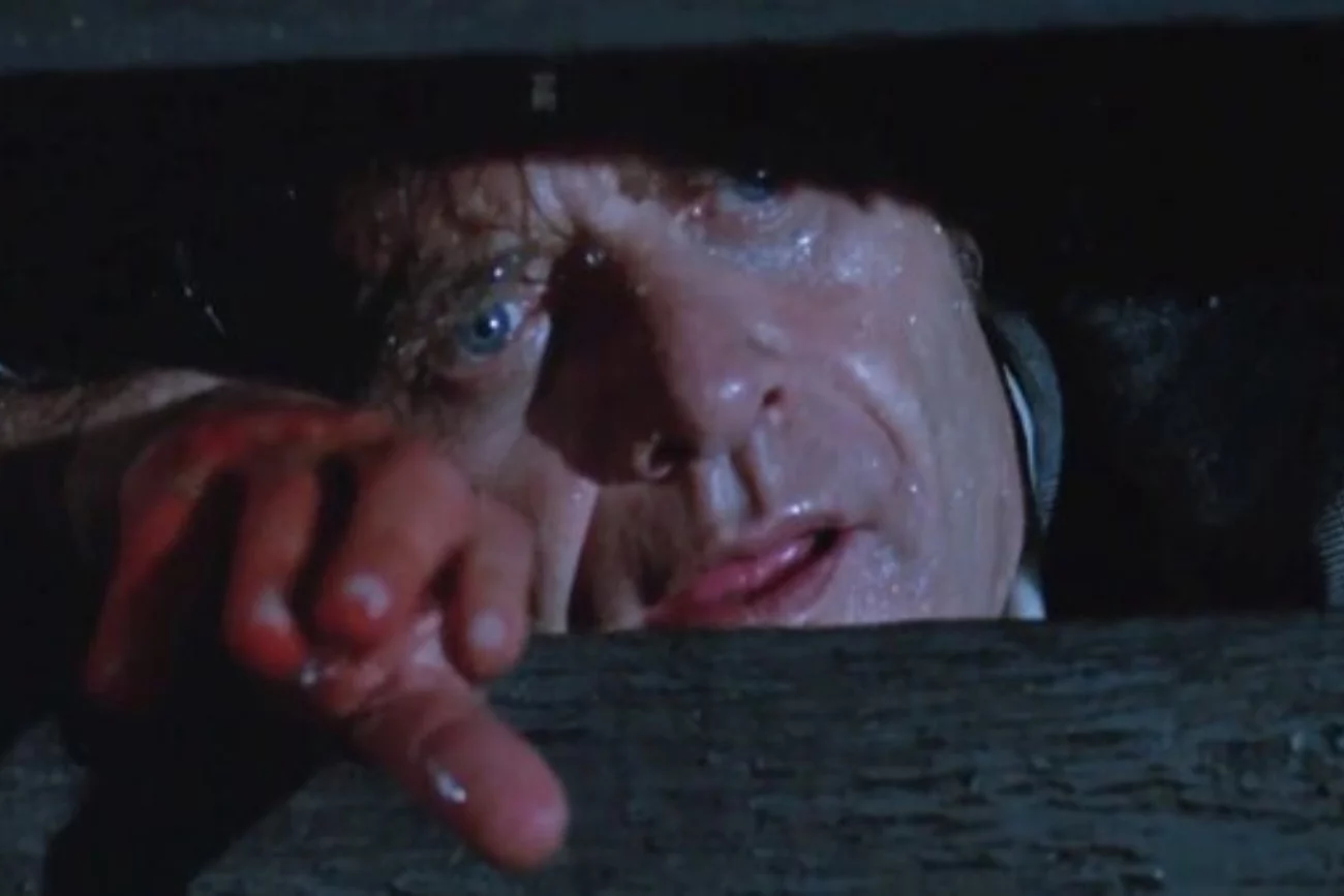 Vic Morrow na planie filmu "Strefa mroku".