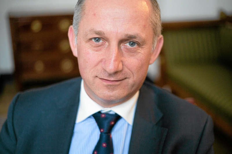 Sławomir Neumann: Widziałem zdjęcia z pogrzebu matki Kaczyńskiego, na których posłowie PiS się śmiali