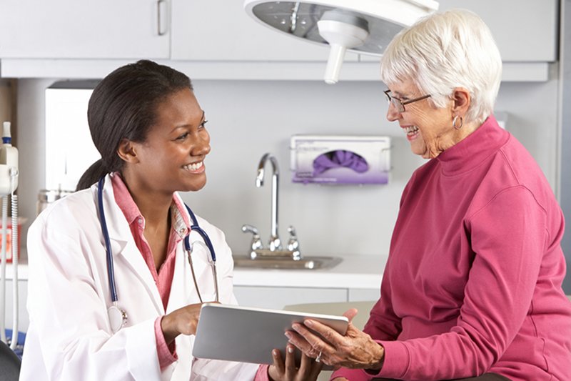 Naukowcy z Uniwersytetu Montrealu wykazali, że kobiety są lepszymi lekarzami od mężczyzn