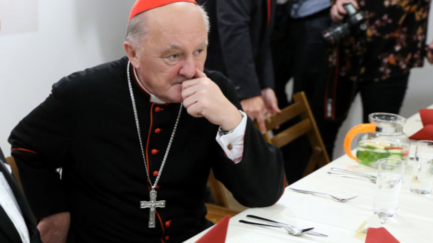 11 listopada można jeść mięso? Decyzje biskupów ws. Święta Niepodległości