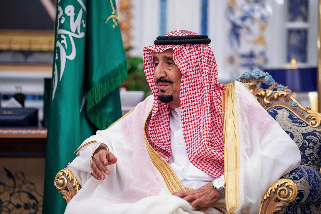 Król Arabii Saudyjskiej Salman ibn Abd al-Aziz Al Su’ud ogłosił święto narodowe z okazji zwycięstwa Saudyjczyków w meczu z Argentyną w Katarze.