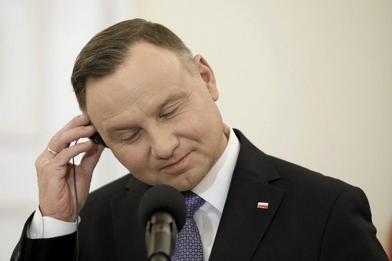 Jedno zdjęcie ze spotkania PiS w Jachrance skojarzyło się niektórym z PRL.