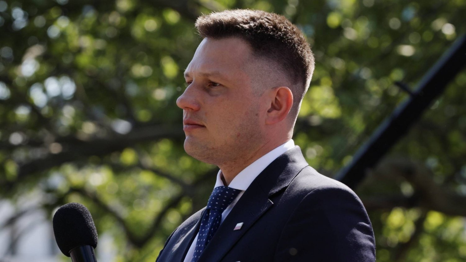 Rafał Bochenek z PiS uderzył w Sławomira Mentzena Sławomir Mentzen.