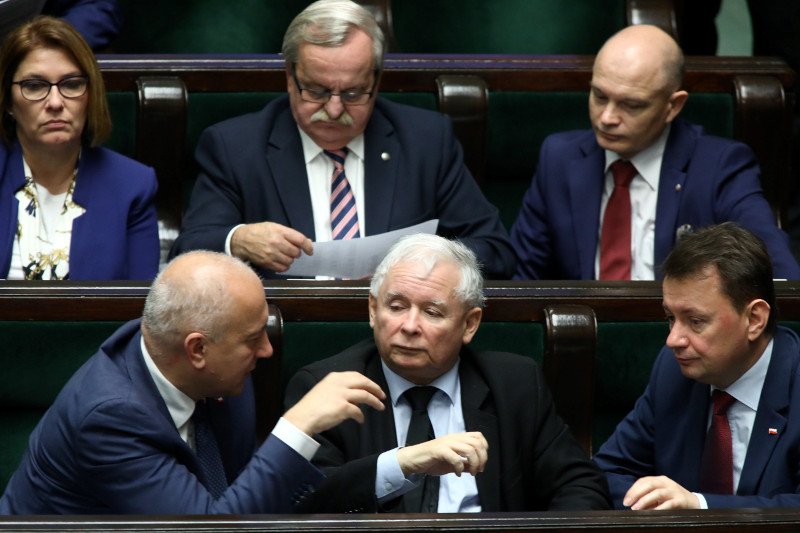 Joachim Brudziński i Mariusz Błaszczak - obaj od lat są typowani na zastępców prezesa PiS, Jarosława Kaczyńskiego.