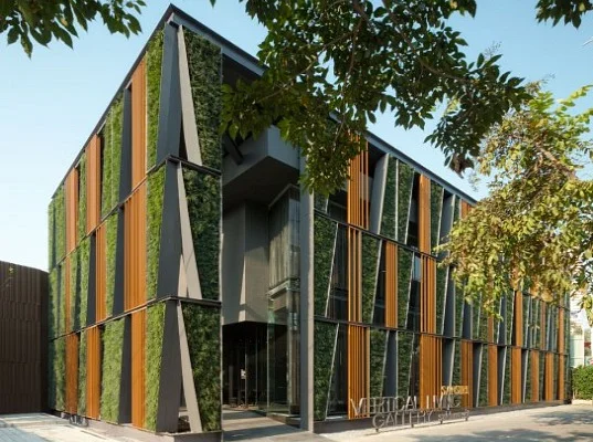 Vertical Living Gallery [url=http://www.sansiri.com/]Sansiri[/url] i [url=http://shmadesigns.com/]Shma[/url]. Zdjęcie: [url=http://wisont.wordpress.com/] Wison Tungthunya [/url]
