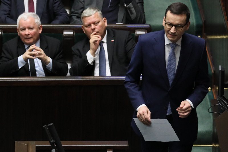 Marek Suski tłumaczy na Twitterze, dlaczego nie ma zaufania do służb. Mariusz Kamiński może być niepocieszony.