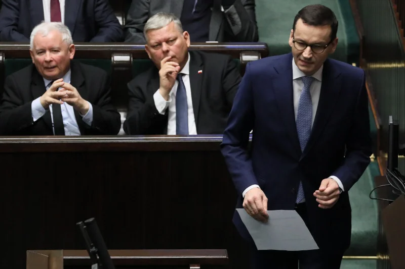 Marek Suski tłumaczy na Twitterze, dlaczego nie ma zaufania do służb. Mariusz Kamiński może być niepocieszony.