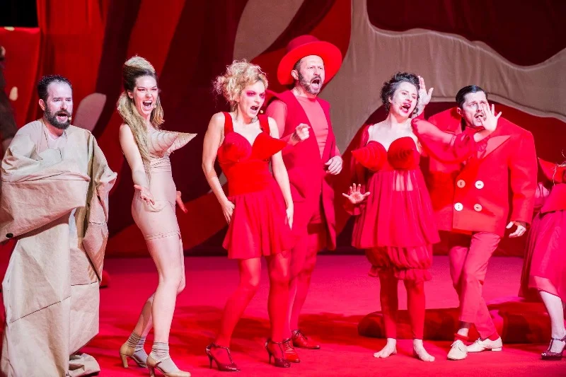 Teatr wciąż wystawia swoje spektale