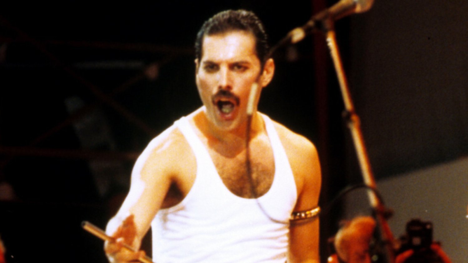 Nowa piosenka Queen robi furorę. "Face It Alone" śpiewa Freddie Mercury