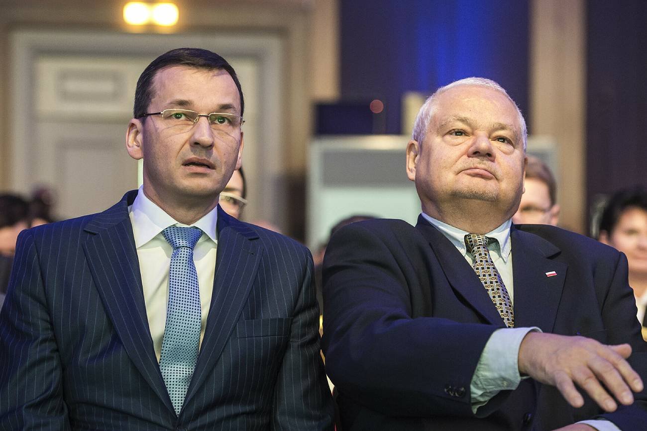 W Boże Narodzenie 2021 silnie odczuwamy skutki polityki ekonomicznej. Sondaż IBRiS potwierdza, że Polacy na święta wydadzą o wiele więcej niż przed rokiem.