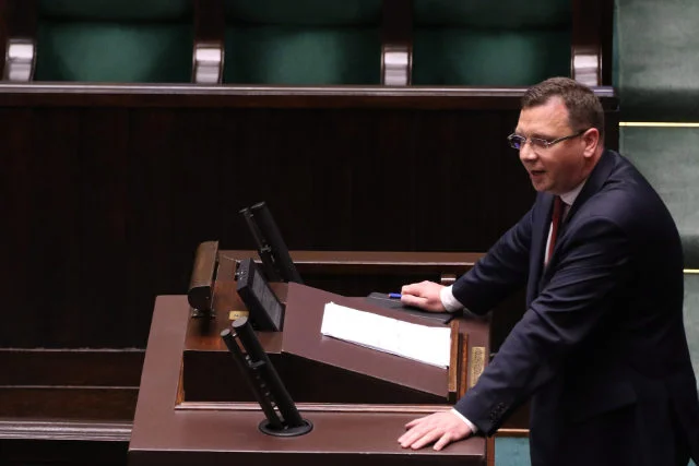Michał Wójcik, wiceminister sprawiedliwości po ludzku rozumie rodziny ofiar katastrofy smoleńskiej, ale podkreśla, że nie ma możliwości odwołania się od decyzji prokuratury.