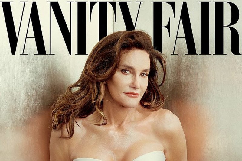 Na okładce czerwcowego "Vanity Fair" widać finalny efekt korekty zmiany płci, jaką wykonał u siebie lekkoatleta Bruce Jenner od dziś znany jako Caitlyn Jenner.