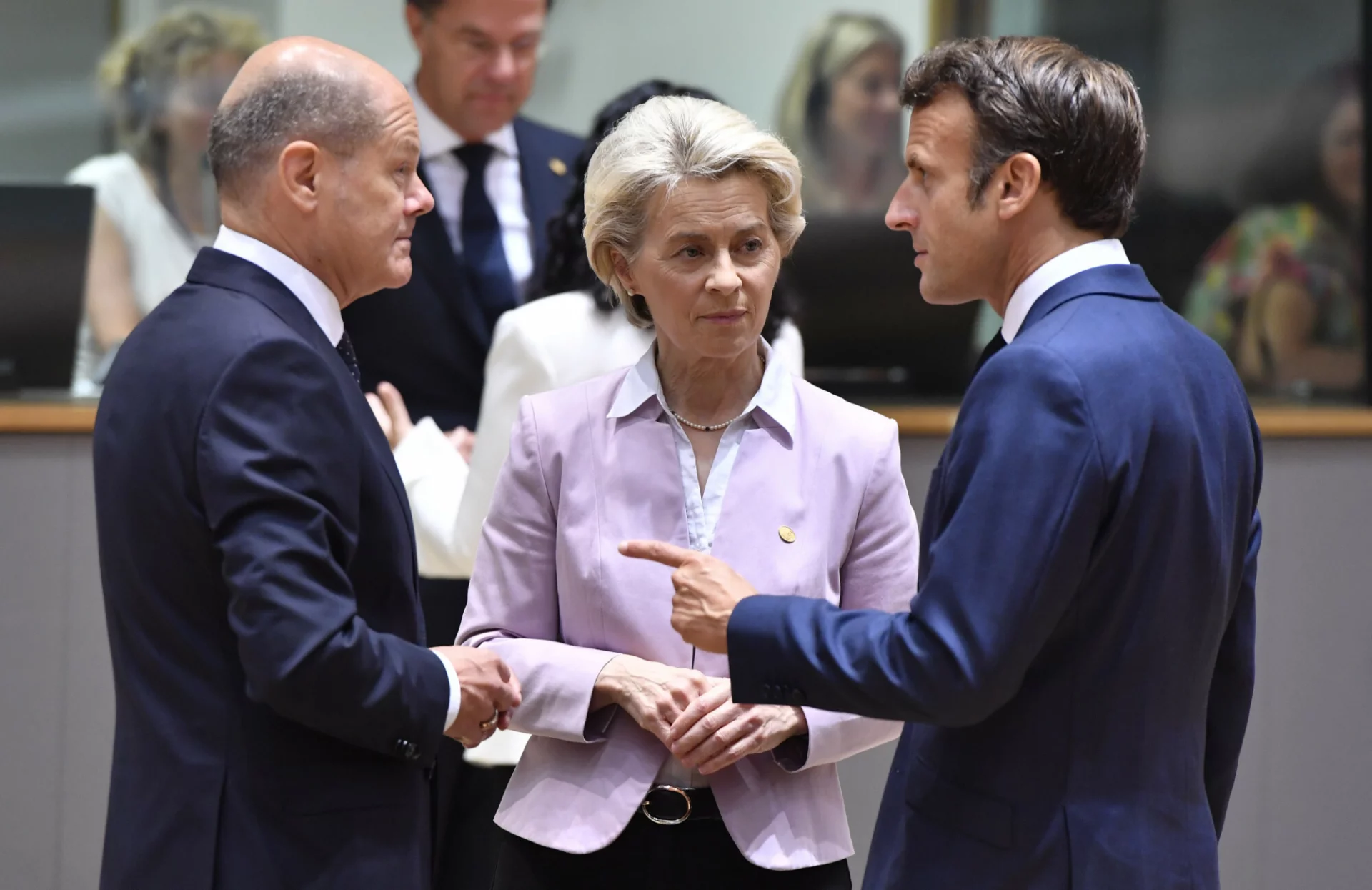 Liderzy „27” podejmą „historyczną” decyzję o przyznaniu Ukrainie i Mołdawii statusu kraju – kandydata do członkostwa w UE