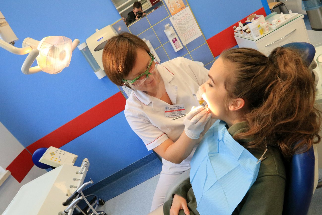 Specjalista pomoże ocenić, jaki jest powód przewlekłego bólu żuchwy.