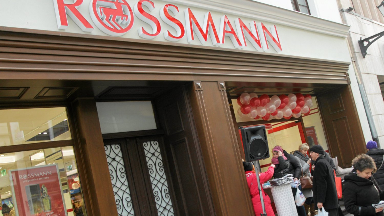 Rossmann – masełko, które zmywa wodoodporny makijaż. Kosztuje 14 zł Rossmann – masełko, które zmywa wodoodporny makijaż. Kosztuje 14 zł