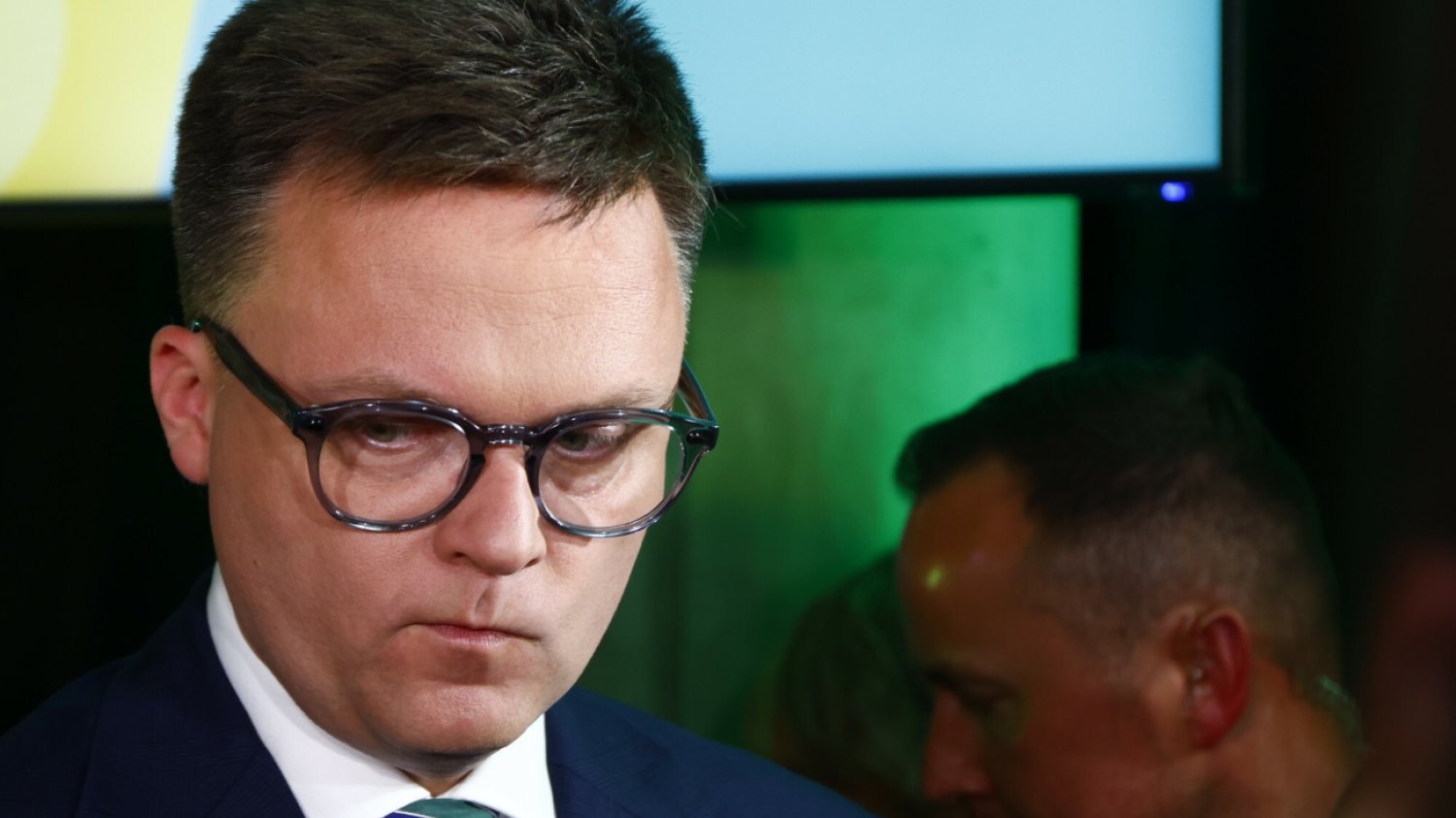 Szymon Hołownia podczas wieczoru wyborczego Trzeciej Drogi. Szymon Hołownia podczas wieczoru wyborczego Trzeciej Drogi.