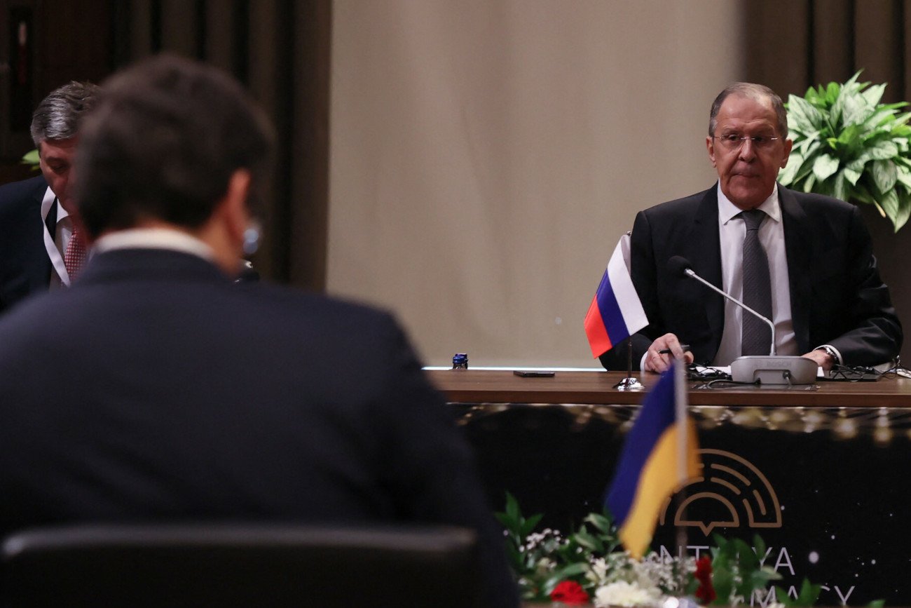 W tureckiej Antalyi odbyło się spotkanie ministrów spraw zagranicznych Ukrainy i Rosji.